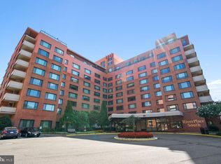1011 Arlington Blvd #428, Arlington, VA 22209