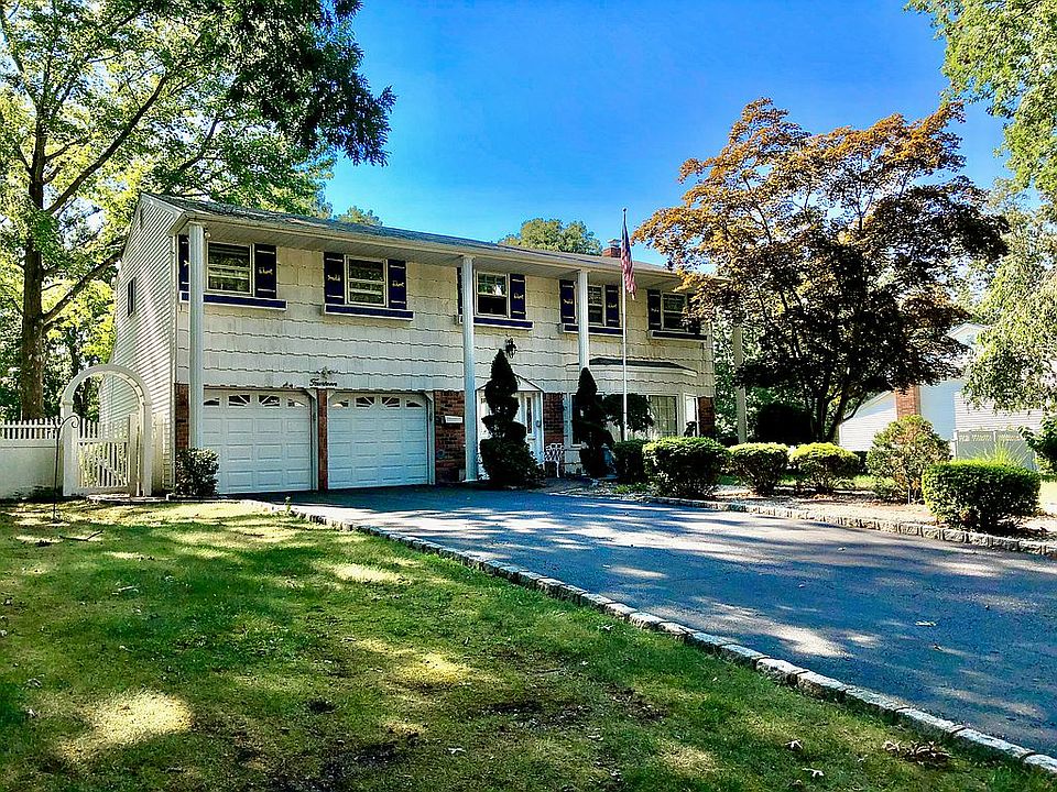 1st image of 14 Sandy Dr