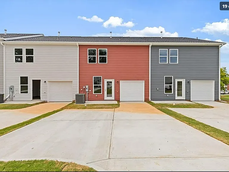 212 Westpark Dr — Photo 19