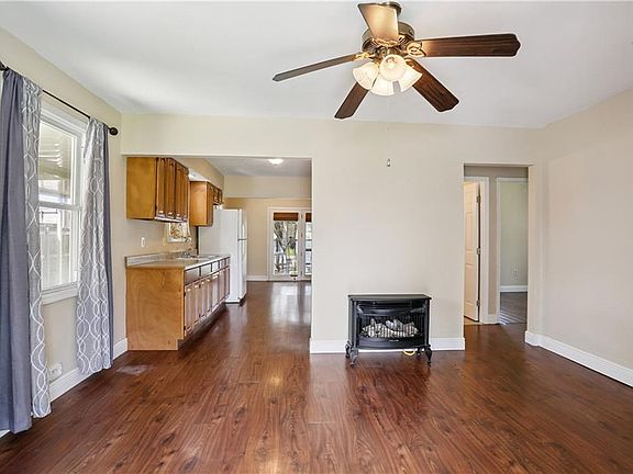 5th image of 8 Old Hickory Ave