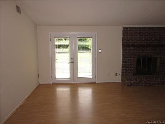 4th image of 11411 Misty Valley Ct