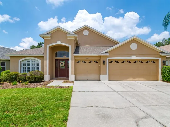 1103 Helmsdale Dr, Wesley Chapel, FL 33543