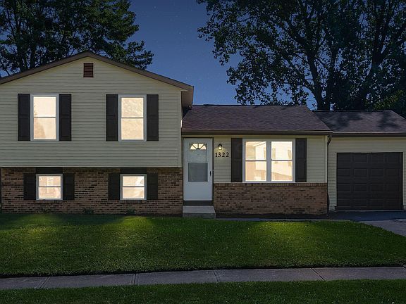 3rd image of 1322 Curry Dr
