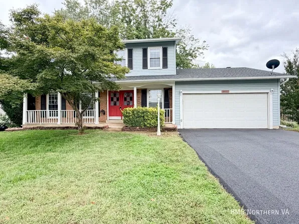 8957 Rolling Rd, Manassas, VA 20110