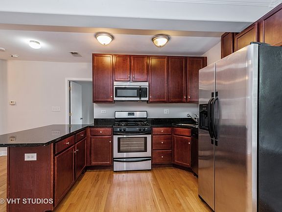 3rd image of 1409 W North Shore Ave APT 2