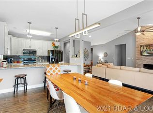 33523 Fox Hills Dr, Stover, MO 65078