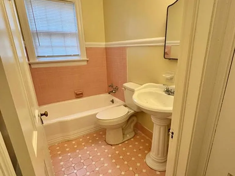 306 Wilson Ave — Photo 11