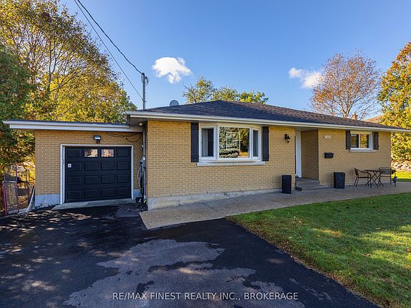 4th image of 1409 Sproule St