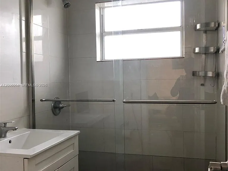 911 Meridian Ave #105 — Photo 9