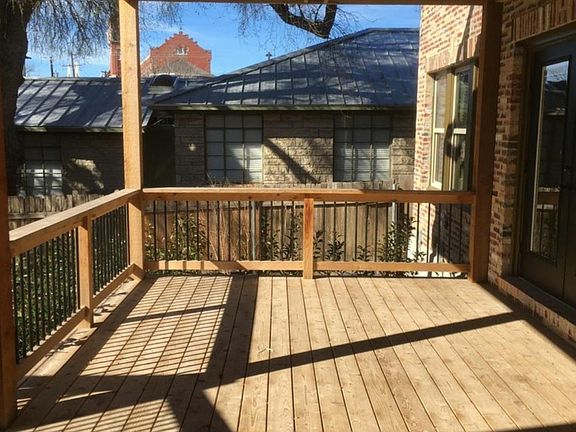 3rd image of 128 Katherine Ct APT 1