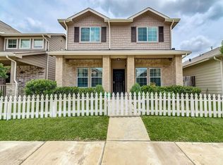 7262 Autumn Sun Dr, Houston, TX 77083