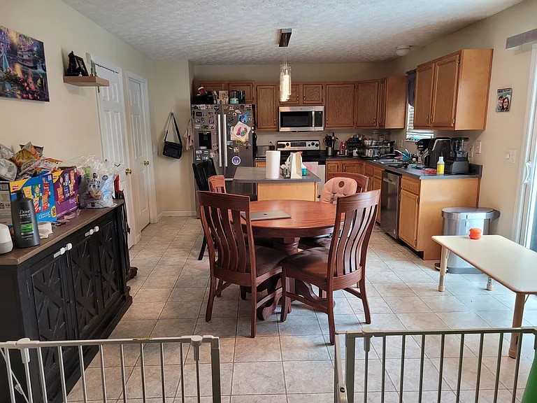 335 Thompson Dr — Photo 43