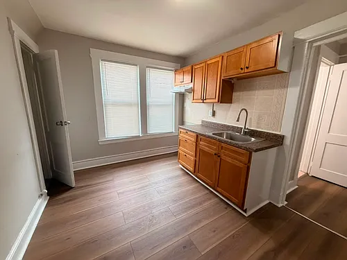 21 Sheffield Ave Photo 1