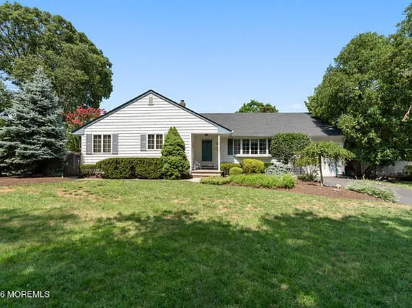 31 Circle Place, Lincroft, NJ 07738
