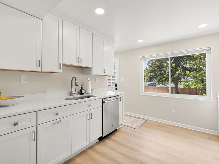 11834 Charles Rd — Photo 12