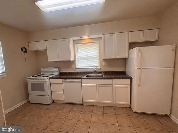 5th image of 11203 Dodson Ln