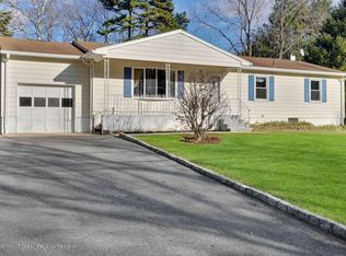 92 E Fish Rd, Jackson, NJ 08527