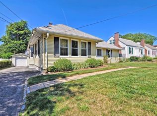 25 Armington Ave, Riverside, RI 02915