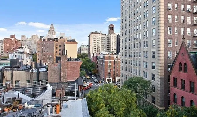 Rented by LJ Sloane Management | media 33