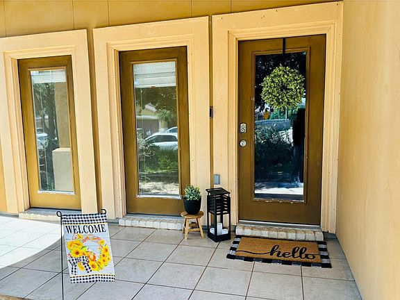 2nd image of 518 Campanario Ln