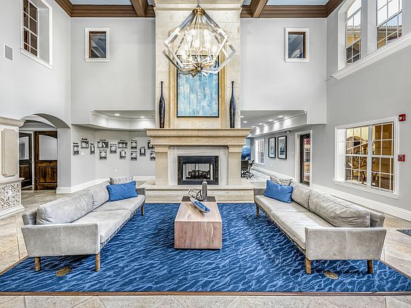 3rd image of 6601 Westshore Blvd #3207