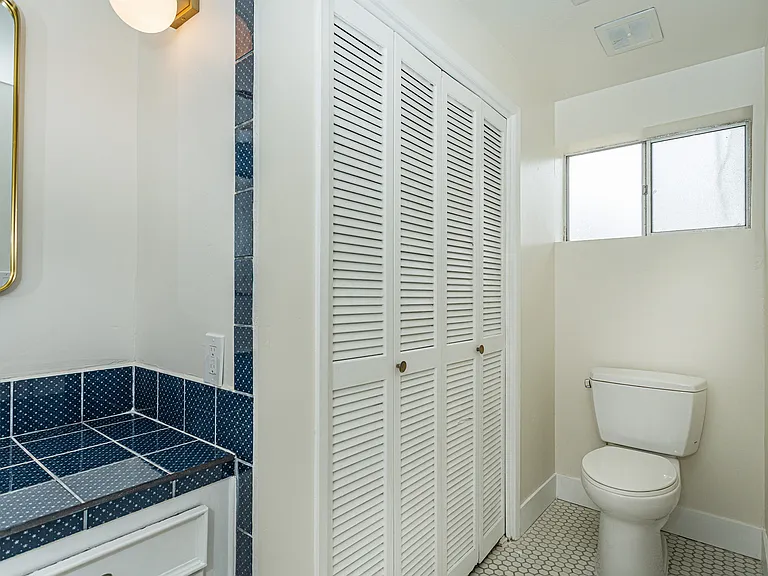 482 Minot Ave — Photo 10