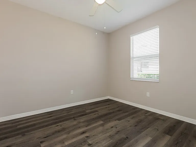 3911 Constantine Loop — Photo 13