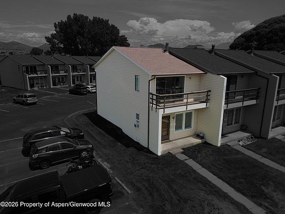 3rd image of 998 Wamsley Way