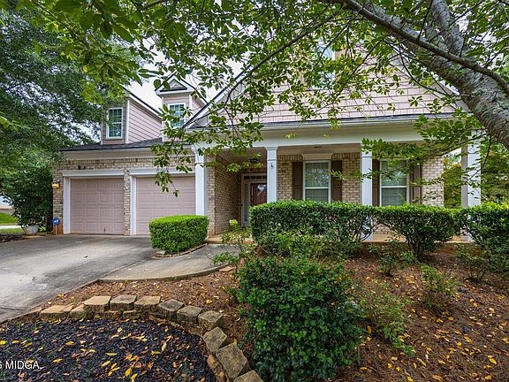 3rd image of 102 Fairways Ct