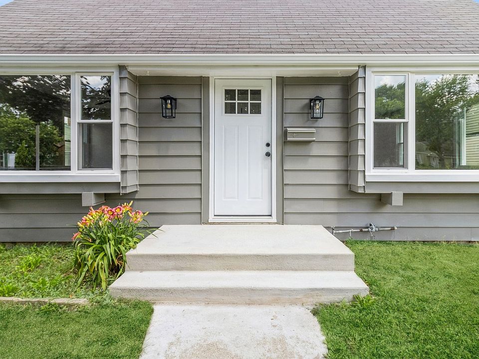 1st image of 9934 Herrick Ave