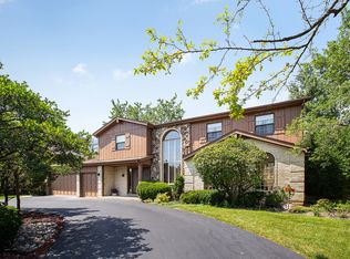 3916 Snowbird Ln, Northbrook, IL 60062