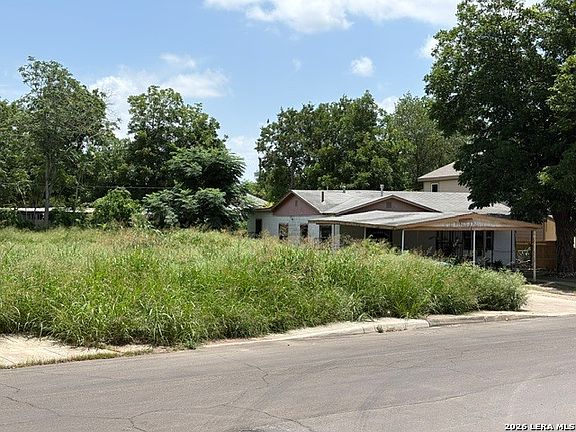 3rd image of 1302 ARANSAS AVE LOT 13