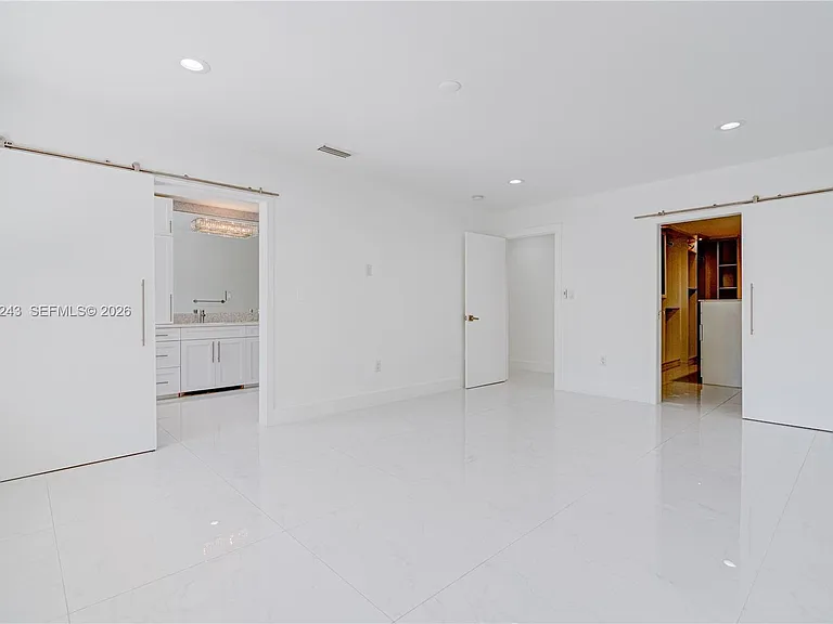 773 Woodcrest Rd — Photo 32