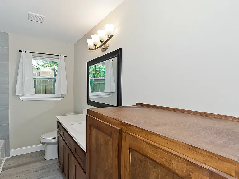Longfellow Ln — Photo 10