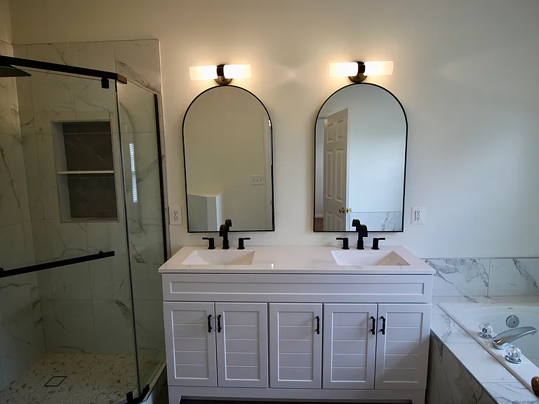 Fully renovated luxury master bathroom