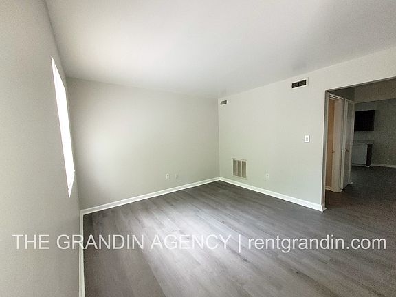 5th image of 106 Lee Ave NE #11444333