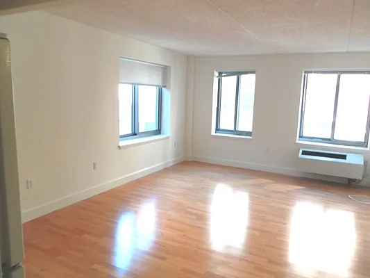 Rented by Mark David | media 24