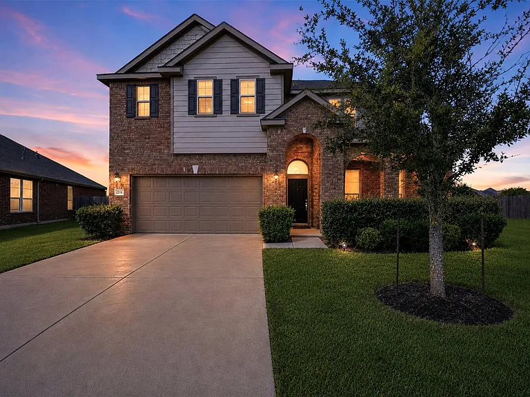 22406 Newcastle Waters Ct — Photo 2