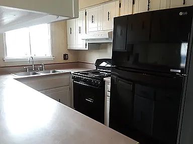 5th image of 13327 E Louisiana Ave