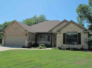 1715 Warwick Cir, Ardmore, OK 73401