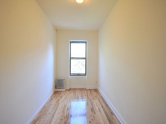 5th image of 904 President St #4F