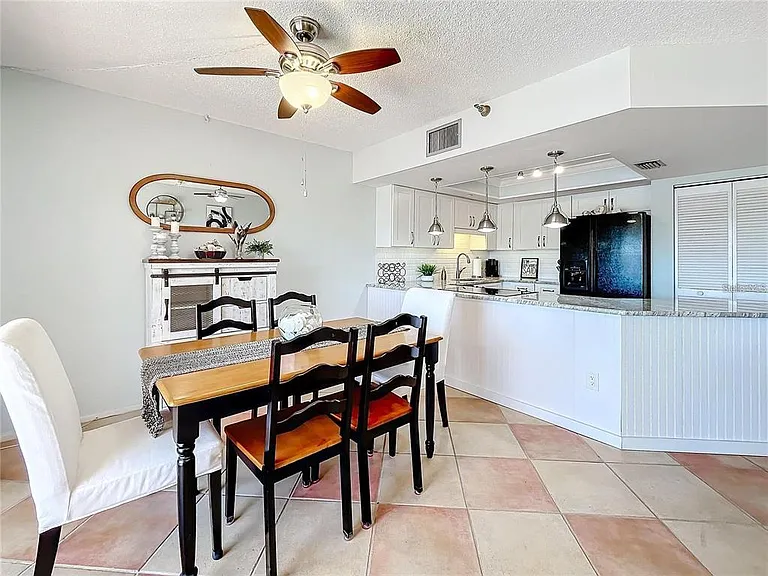 1750 Harbor Pl S #104 — Photo 20