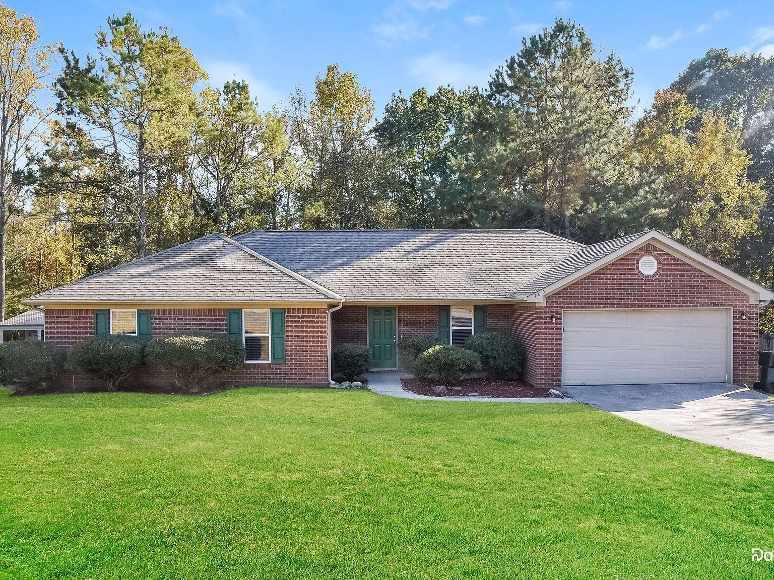 4 bed, 2.0 bath, 1892 sqft, $1,780 — Photo 1