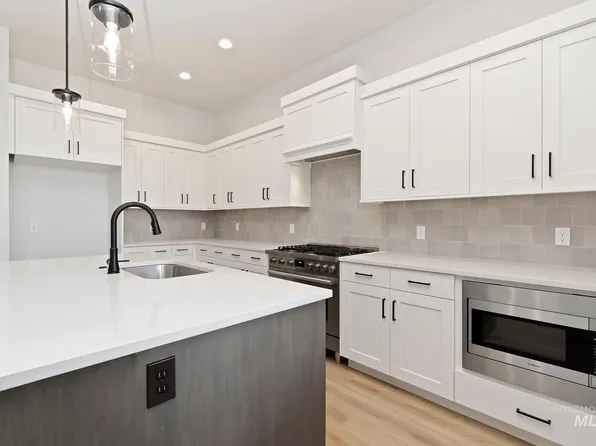 708 S Calhoun Pl, Star, ID 83669