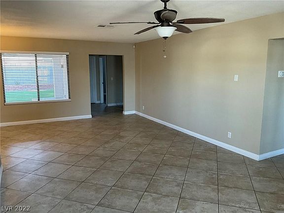 3rd image of 2408 La Luna Dr