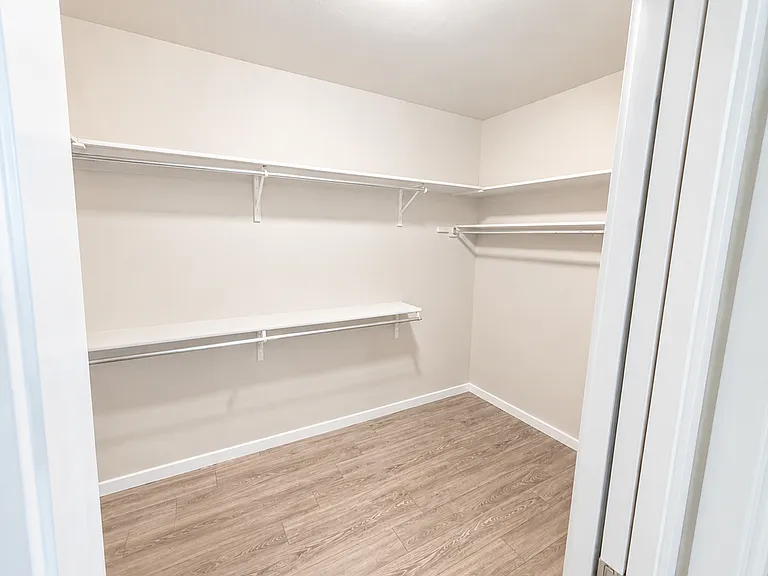 564 Red Cedar Way — Photo 3