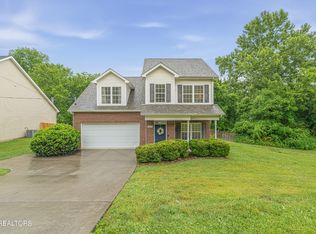 1419 Hickey Rd, Knoxville, TN 37932