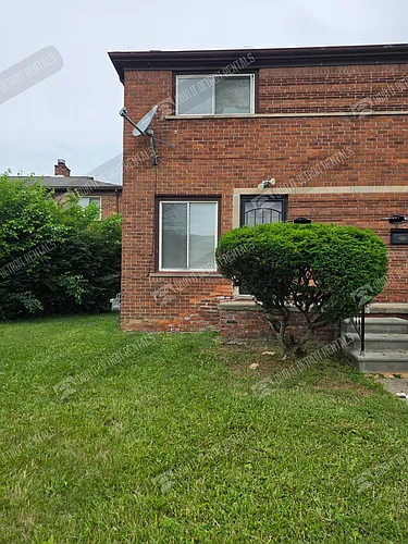 2746 Ewald Cir Photo 1