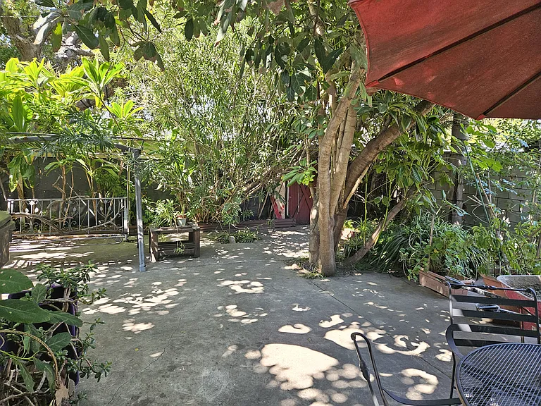 Daisy Ave — Photo 45