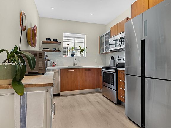 3rd image of 1341 15th St APT 206